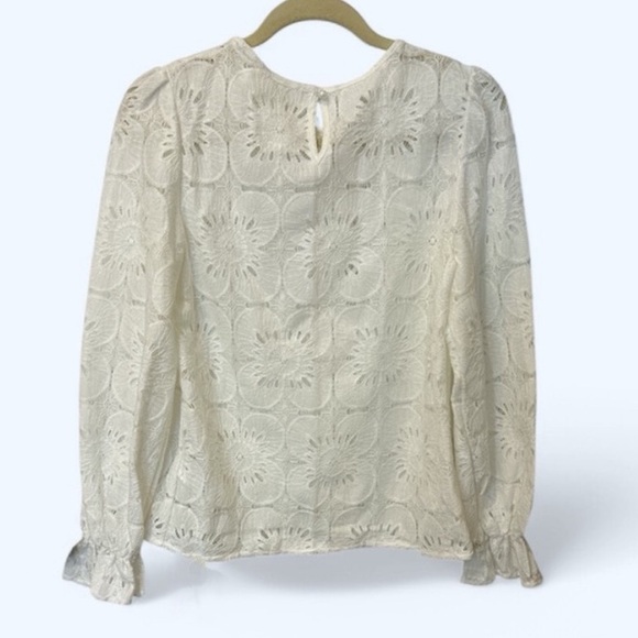 CUPSHE Elegant White Lace Blouse - Picture 3 of 4